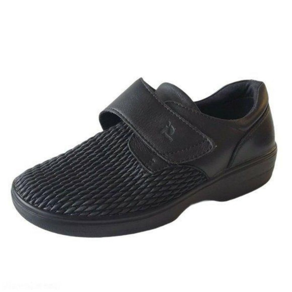 Propet Women's Black Textured Loafers
